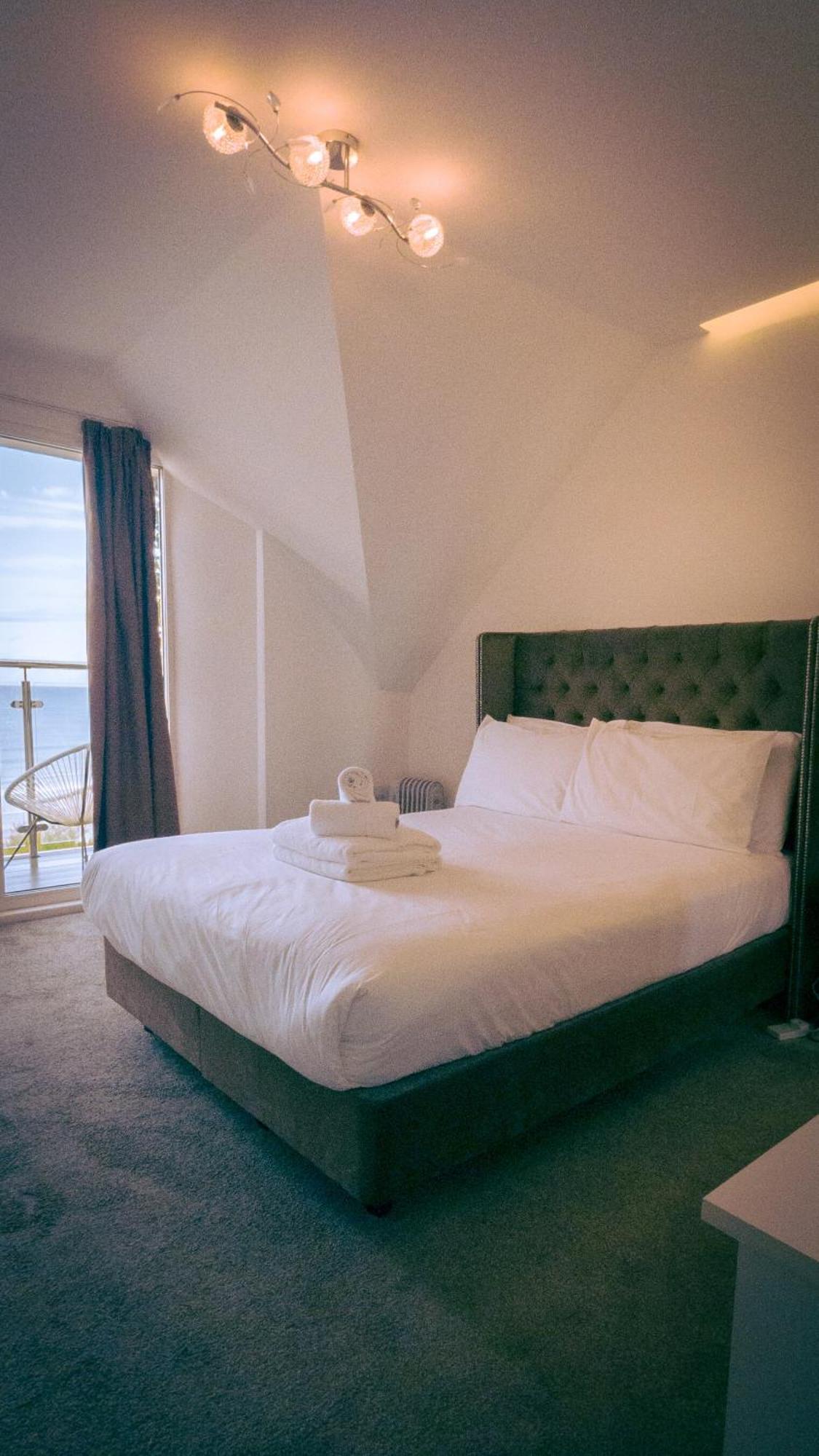 Oyo Newquay Beach Hotel ภายนอก รูปภาพ