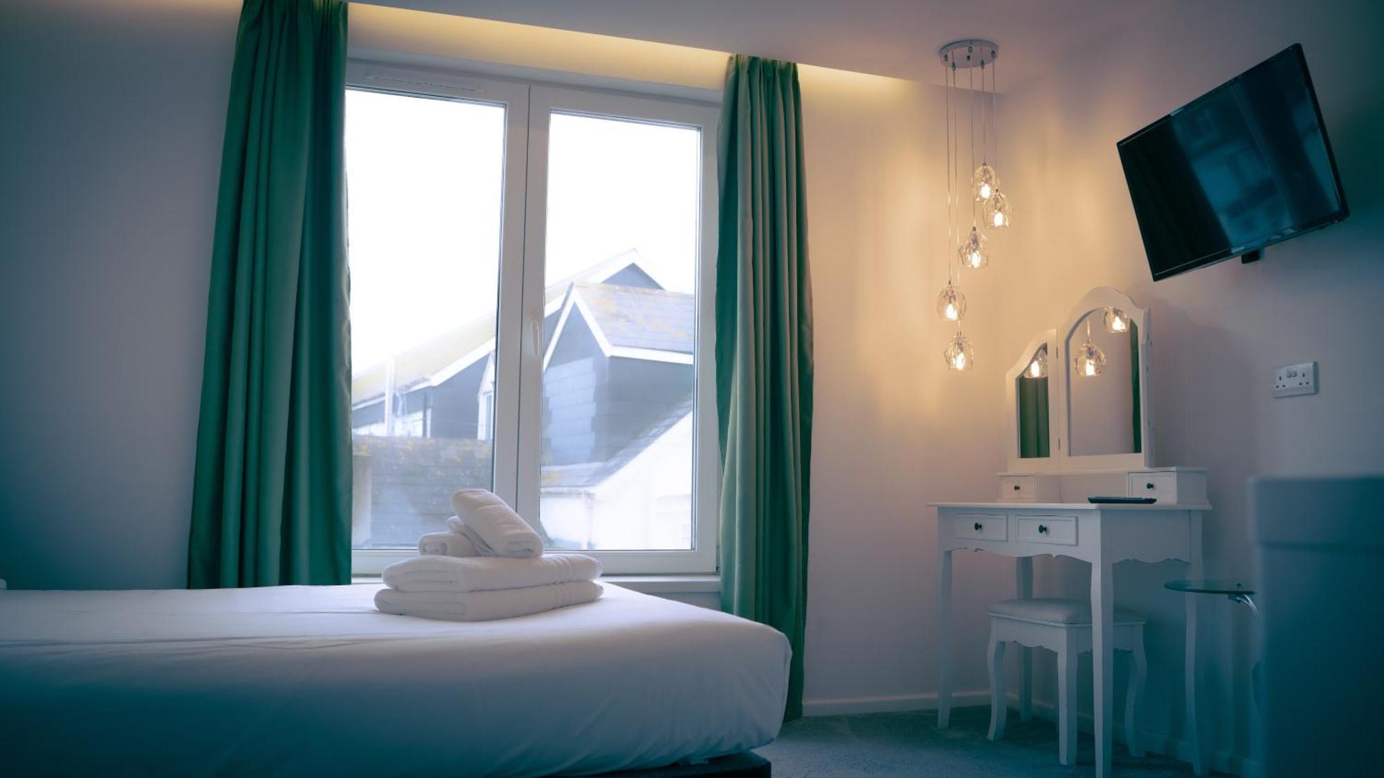 Oyo Newquay Beach Hotel ภายนอก รูปภาพ