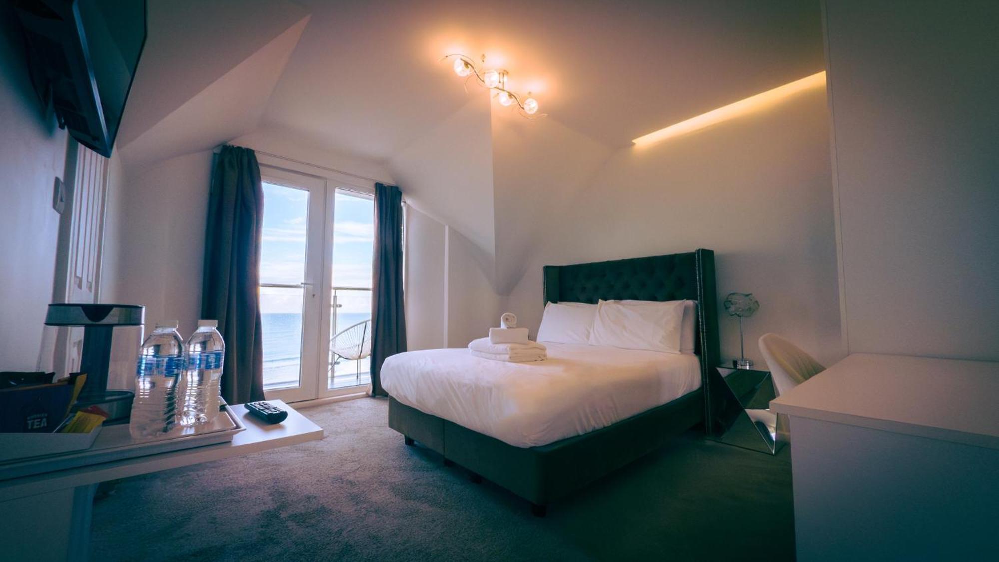 Oyo Newquay Beach Hotel ภายนอก รูปภาพ