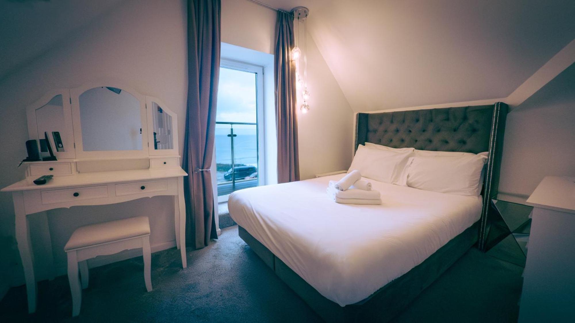 Oyo Newquay Beach Hotel ภายนอก รูปภาพ